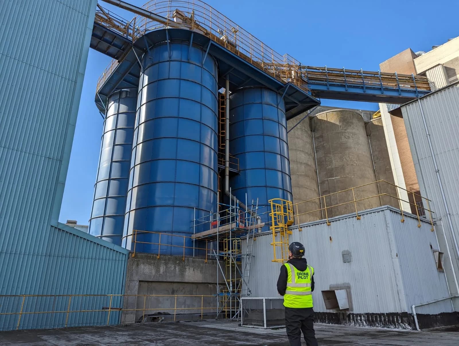 Drone gas detection service for industrial facilities - refineries and chemical plants UK