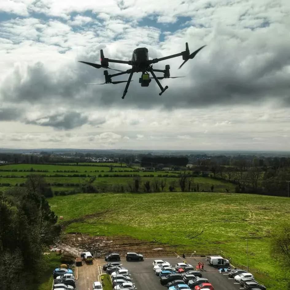 dji-drone-matrice-flying-high-technical